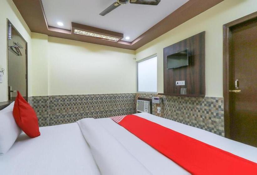 اتاق کلاسیک سه تخته, Flagship Shiv Ganga Home Stay