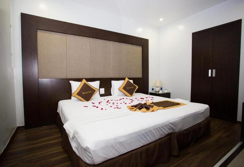 اتاق استاندارد چهار تخته با چشم‌انداز دریا, Moc Tra Hotel Tuan Chau Hạ Long