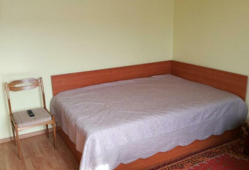 Economy Quadruple Room, Mociutes Palanga