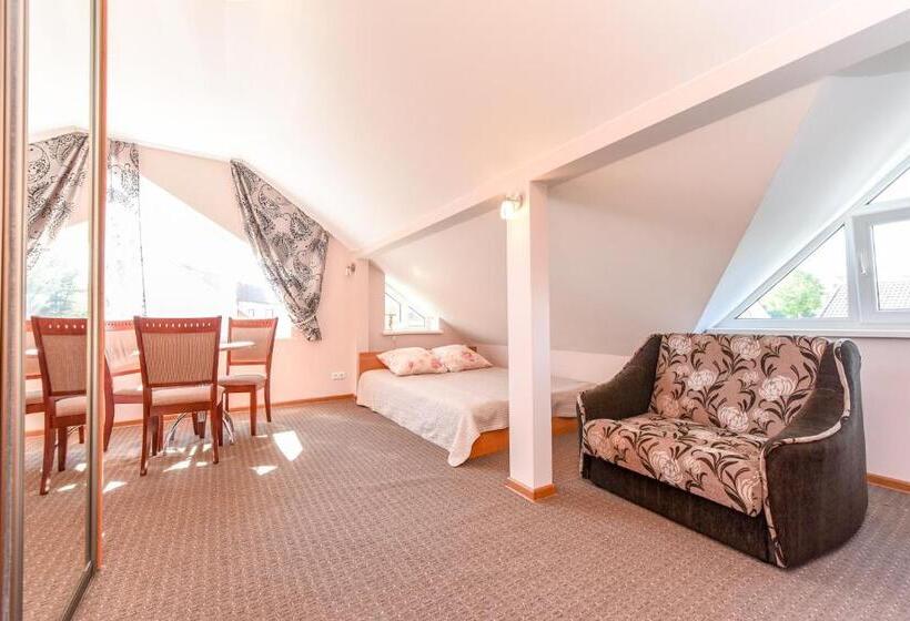 Economy Triple Room, Mociutes Palanga