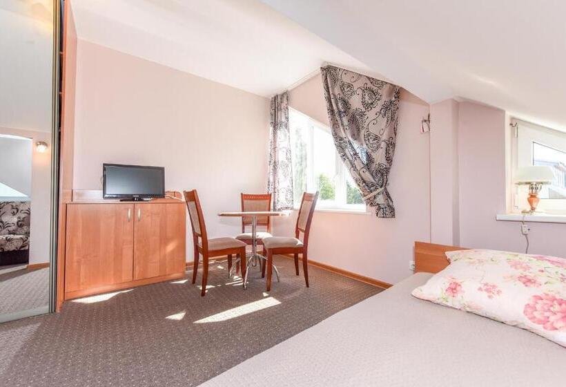 Economy Triple Room, Mociutes Palanga