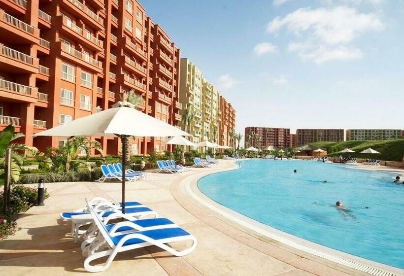 1 Bedroom Penthouse Apartment, Penthouse In Porto Pyramids Elsokhna Families Only