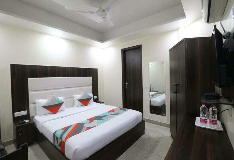 اتاق لوکس, Classic Park At Airport