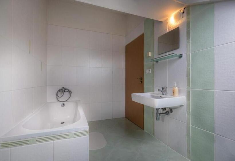 2 Bedroom Apartment with Views, Maravar   Pivný Wellness Adults Only