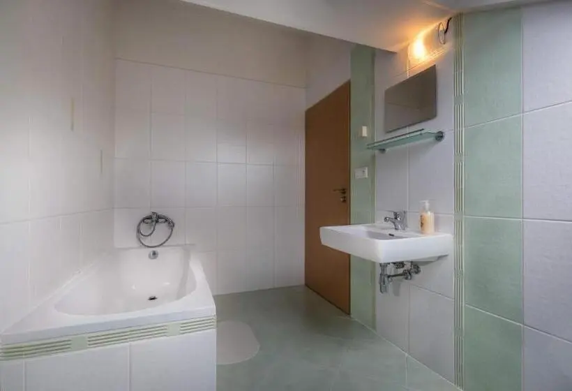 2 Bedroom Apartment with Views, Maravar   Pivný Wellness Adults Only