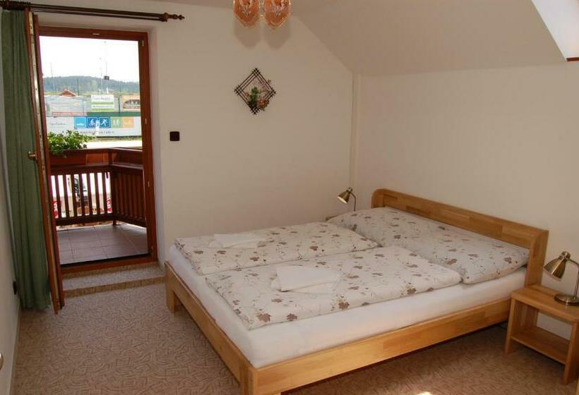 Апартаменты 2 Спальни с Балконом, Apartmány Florian