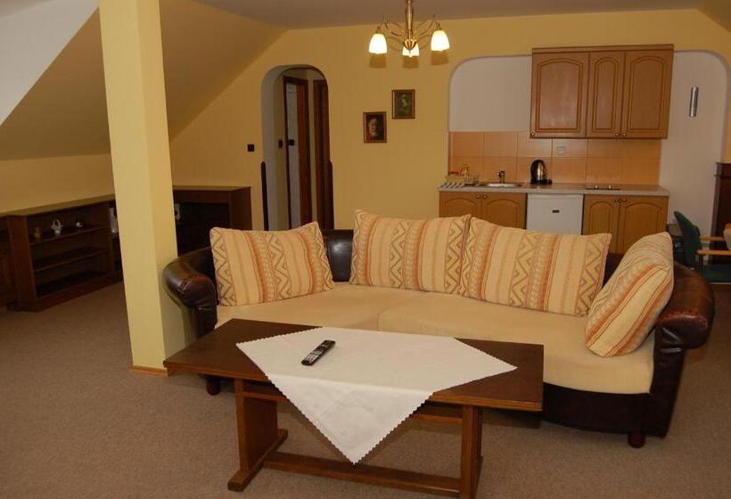 شقة غرفة واحدة, Apartmány Florian