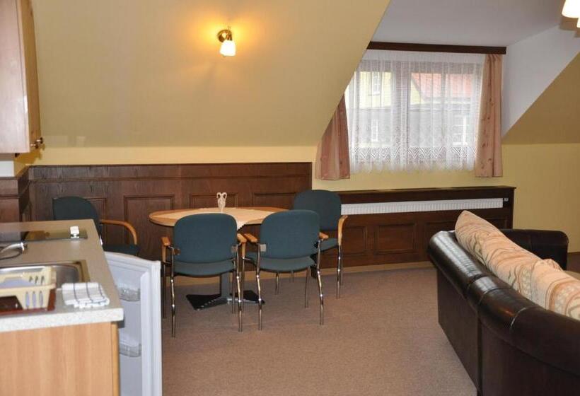 شقة غرفة واحدة, Apartmány Florian