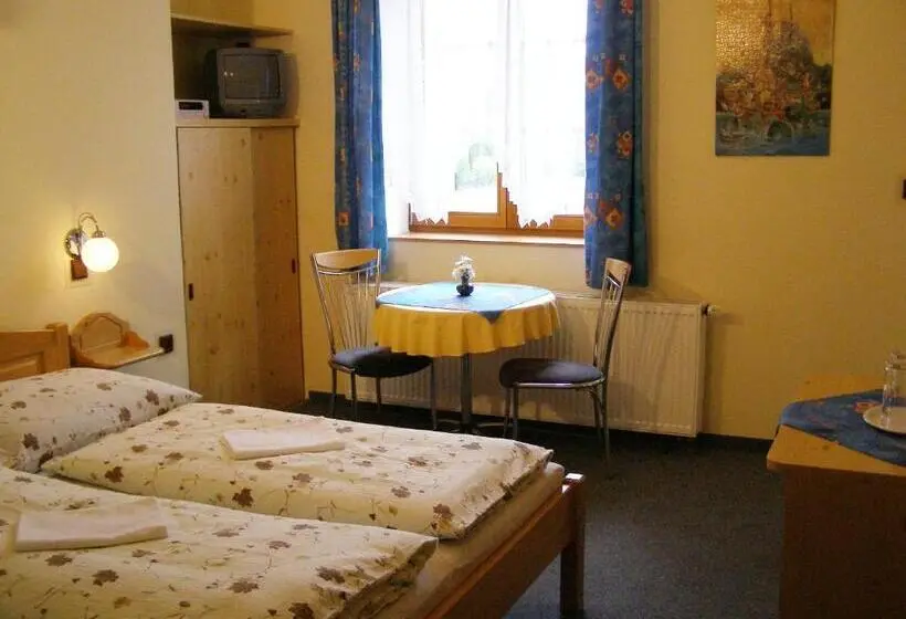 身障者適用キングサイズベッドルーム, Apartmány Florian