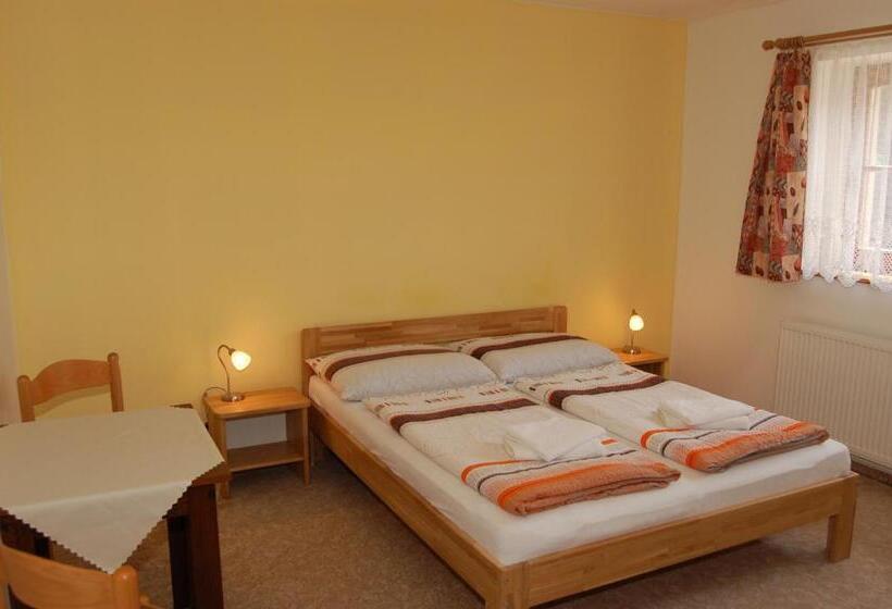 شقة غرفة واحدة, Apartmány Florian