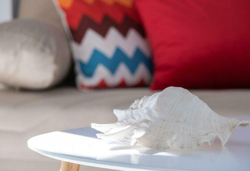 Deluxe Rum, Vele D Otranto B&b