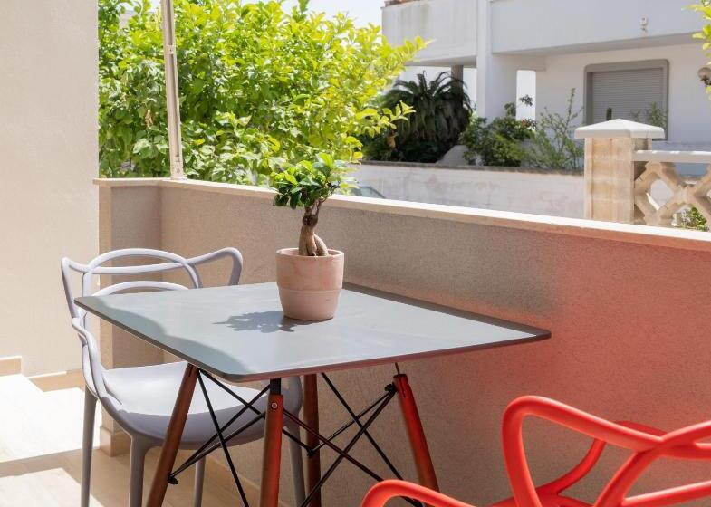 اتاق لوکس با بالکن, Vele D Otranto B&b