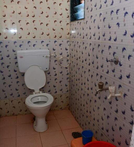 Comfort Kolmen Hengen Huone, Sai Sulochana