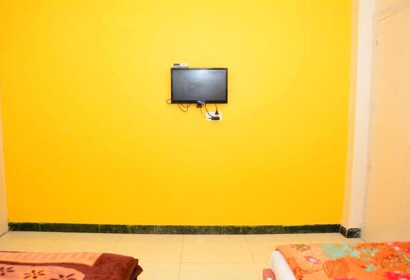 Economy Quadruple Room, Sai Sulochana