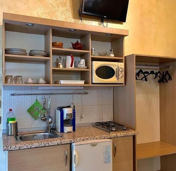 استودیو خانوادگی, Residenza Le Dimore