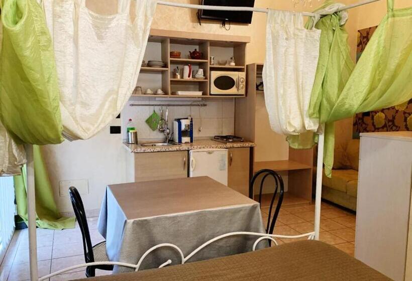 استودیو خانوادگی, Residenza Le Dimore