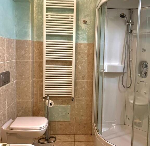 استودیو خانوادگی, Residenza Le Dimore