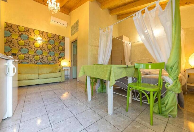 استودیو خانوادگی, Residenza Le Dimore