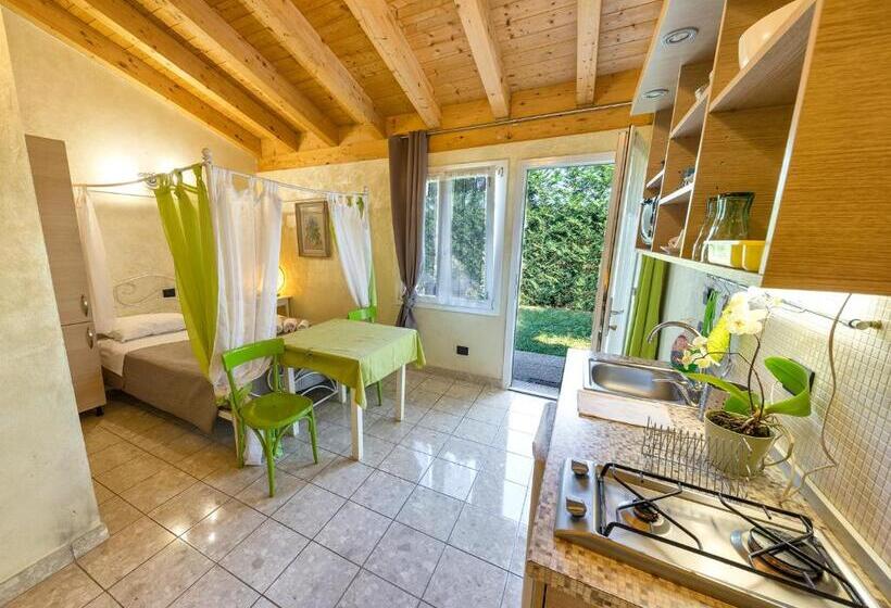 استودیو خانوادگی, Residenza Le Dimore