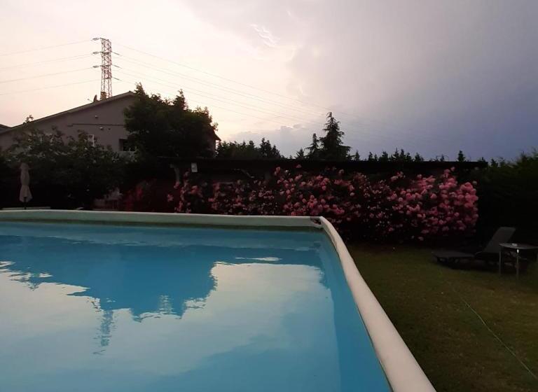 استودیو خانوادگی, Residenza Le Dimore