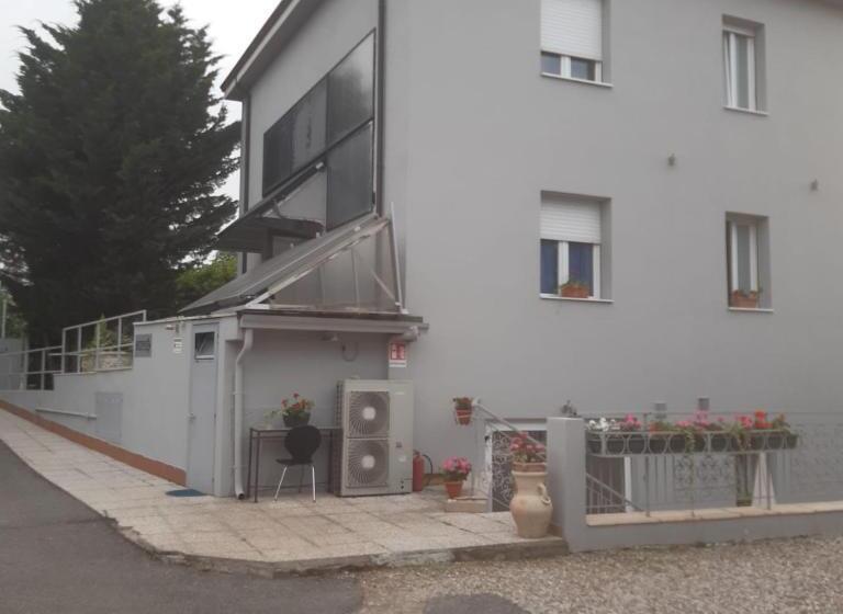 استودیو خانوادگی, Residenza Le Dimore