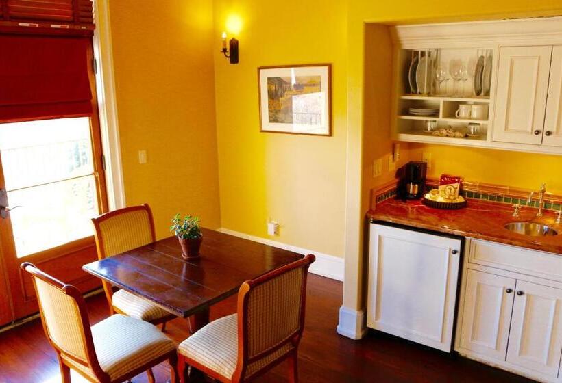 キングサイズベッドのデラックススイート, Calipaso Winery