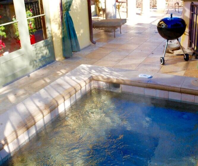 2ベッドルームハウス, Calipaso Winery