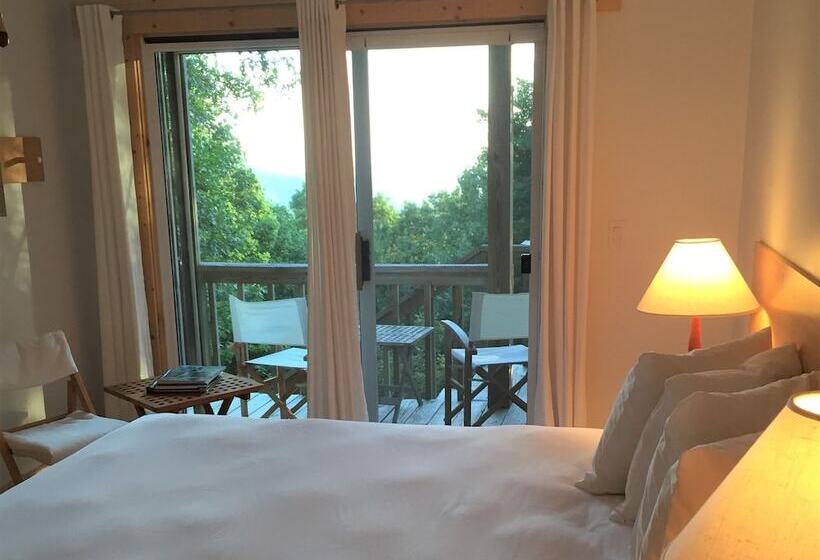 经济房, Fire Mountain Resort