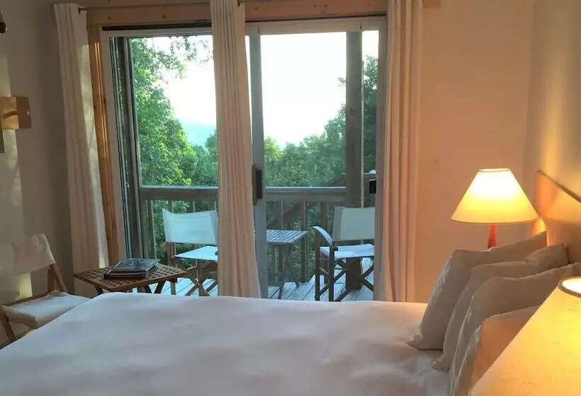 エコノミールーム, Fire Mountain Resort