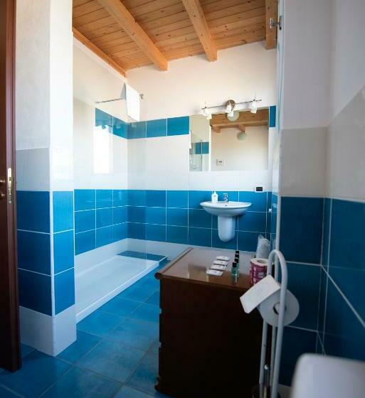 Номер Стандарт Трехместный, La Casa Rossa Country House