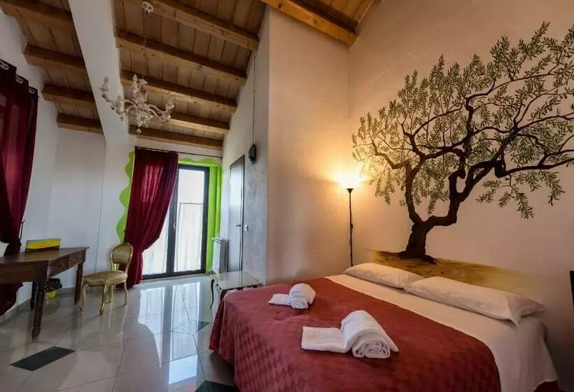 اتاق استاندارد چهار تخته, La Casa Rossa Country House