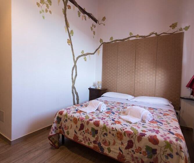 スタンダードトリプルルーム, La Casa Rossa Country House