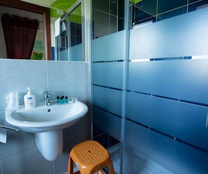 スタンダード４人部屋, La Casa Rossa Country House