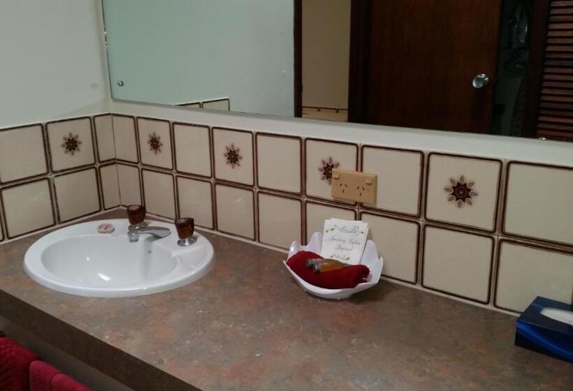 Deluxe Szoba Kind Size Bed, Econo Lodge Port Augusta