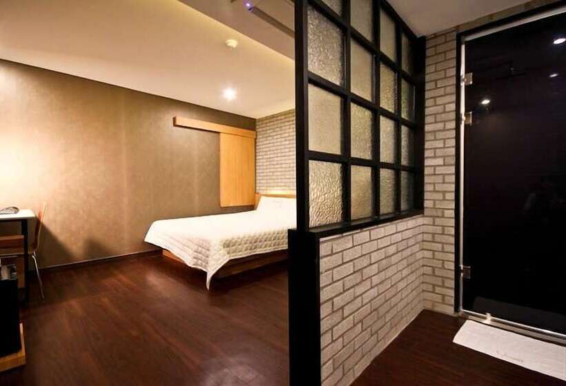 اتاق استاندارد, Comma Hotel Seomyeon