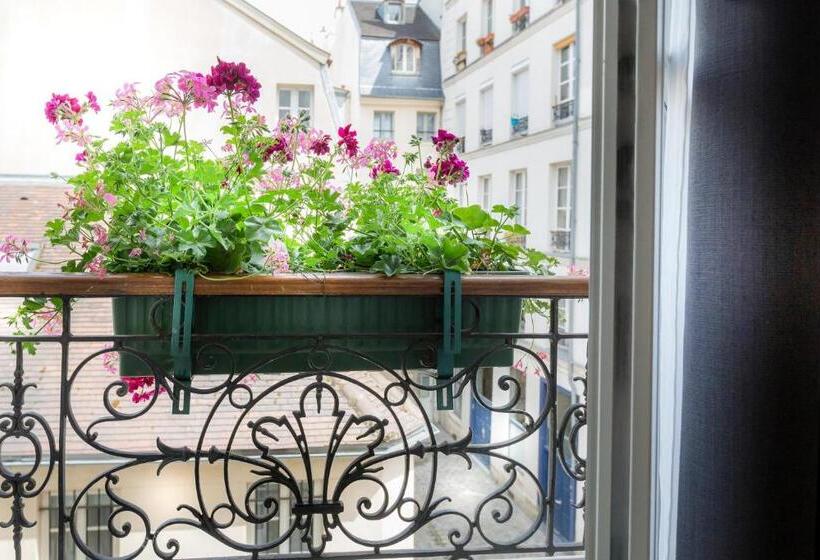 クラシックルーム, Jeanne D Arc Le Marais