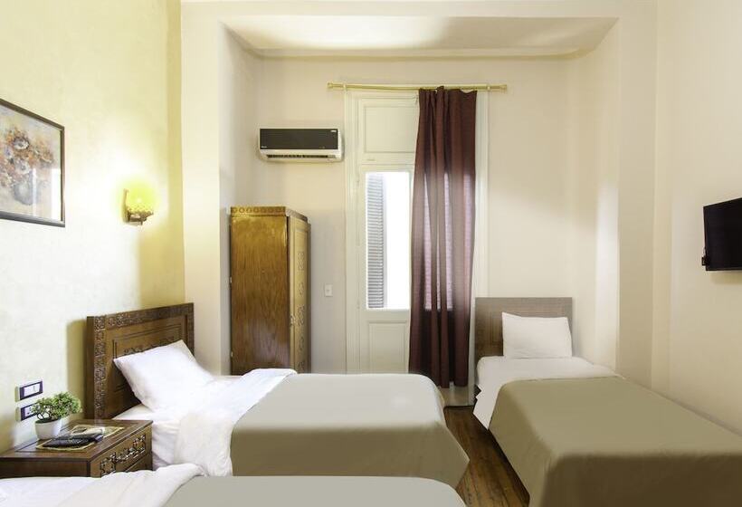 غرفة قياسية ثلاثية, Minerva Grand Hostel Cairo