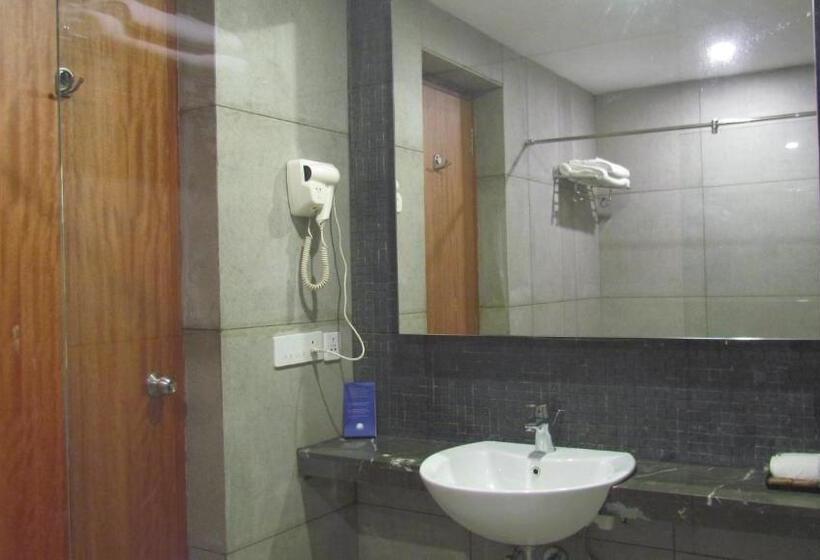 חדר סטנדרט עם מרפסת, Mountain Retreat Kodai