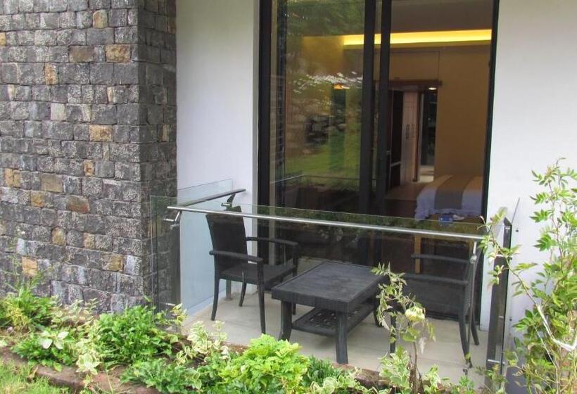 חדר סטנדרט עם מרפסת, Mountain Retreat Kodai