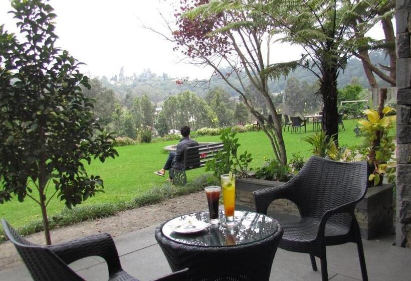 Номер Стандарт Вид на Сад, Mountain Retreat Kodai