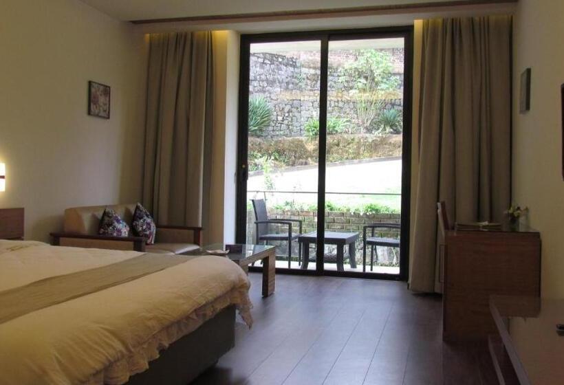 Номер Стандарт с Балконом, Mountain Retreat Kodai