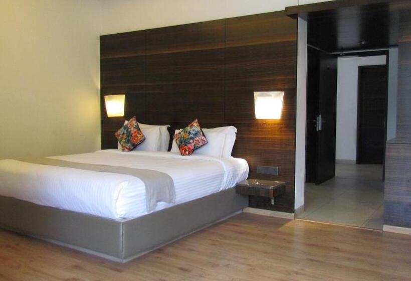 חדר סטנדרט עם מיטת קינג, Mountain Retreat Kodai