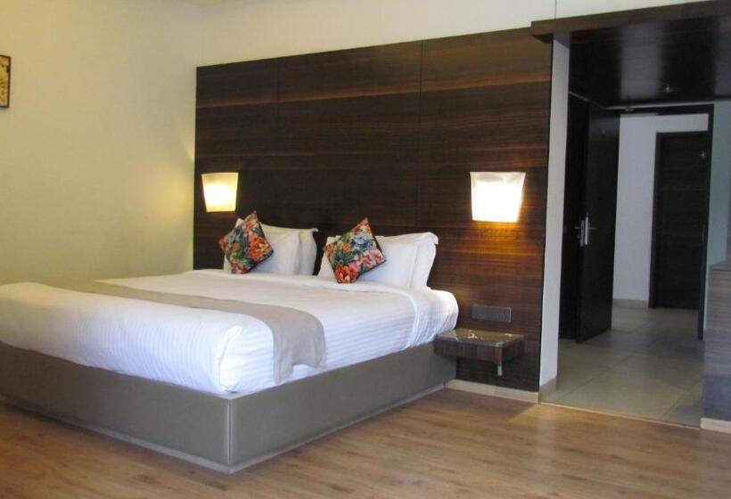 חדר סטנדרט עם מיטת קינג, Mountain Retreat Kodai