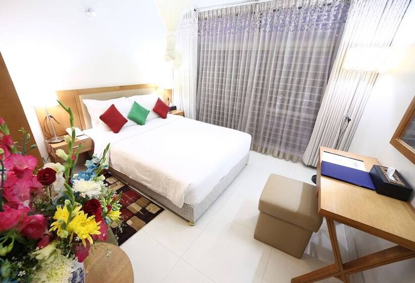 سوئیت پریمیوم, Nascent Gardenia Suites