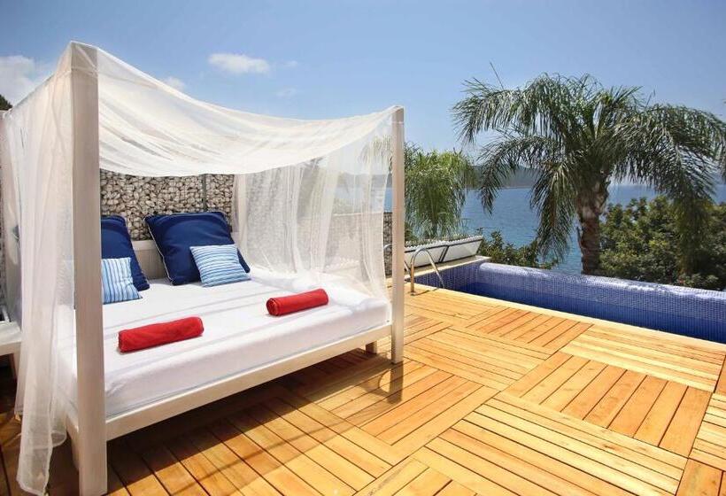 带大床的标准间, Nur Beach