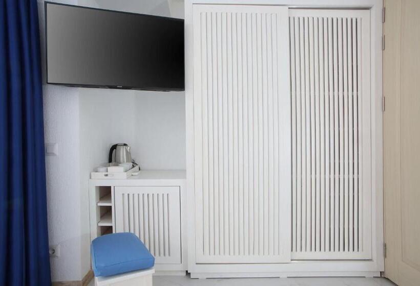 Номер Economy, Nur Beach