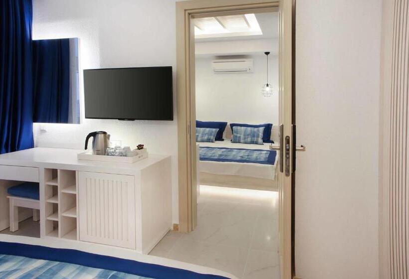 家庭间侧面带海景, Nur Beach