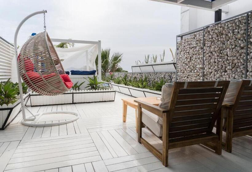 스탠다드 룸 킹사이즈 침대, Nur Beach