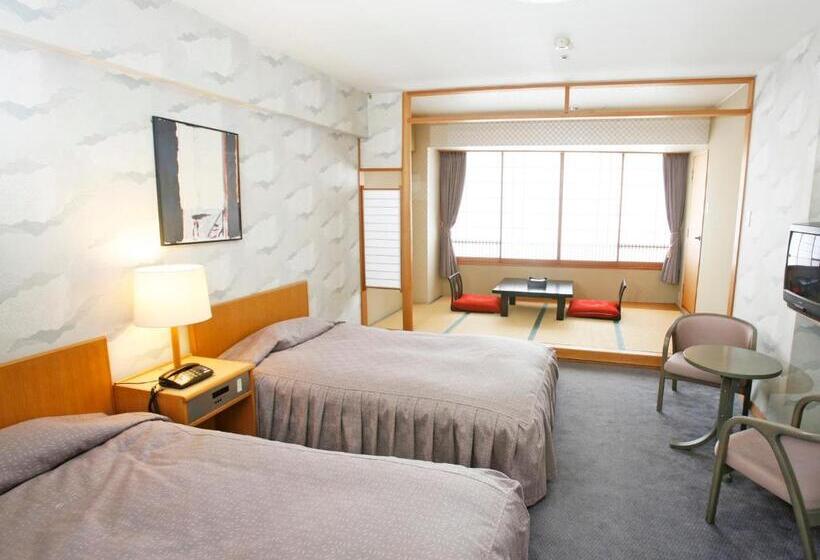 חדר סטנדרט, Ravie Kawaryo