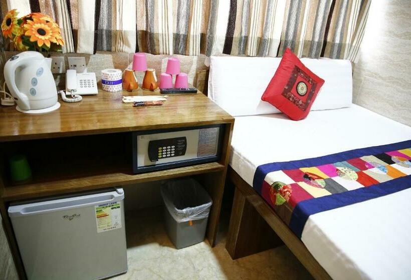 اتاق استاندارد, Sandhu Guest House